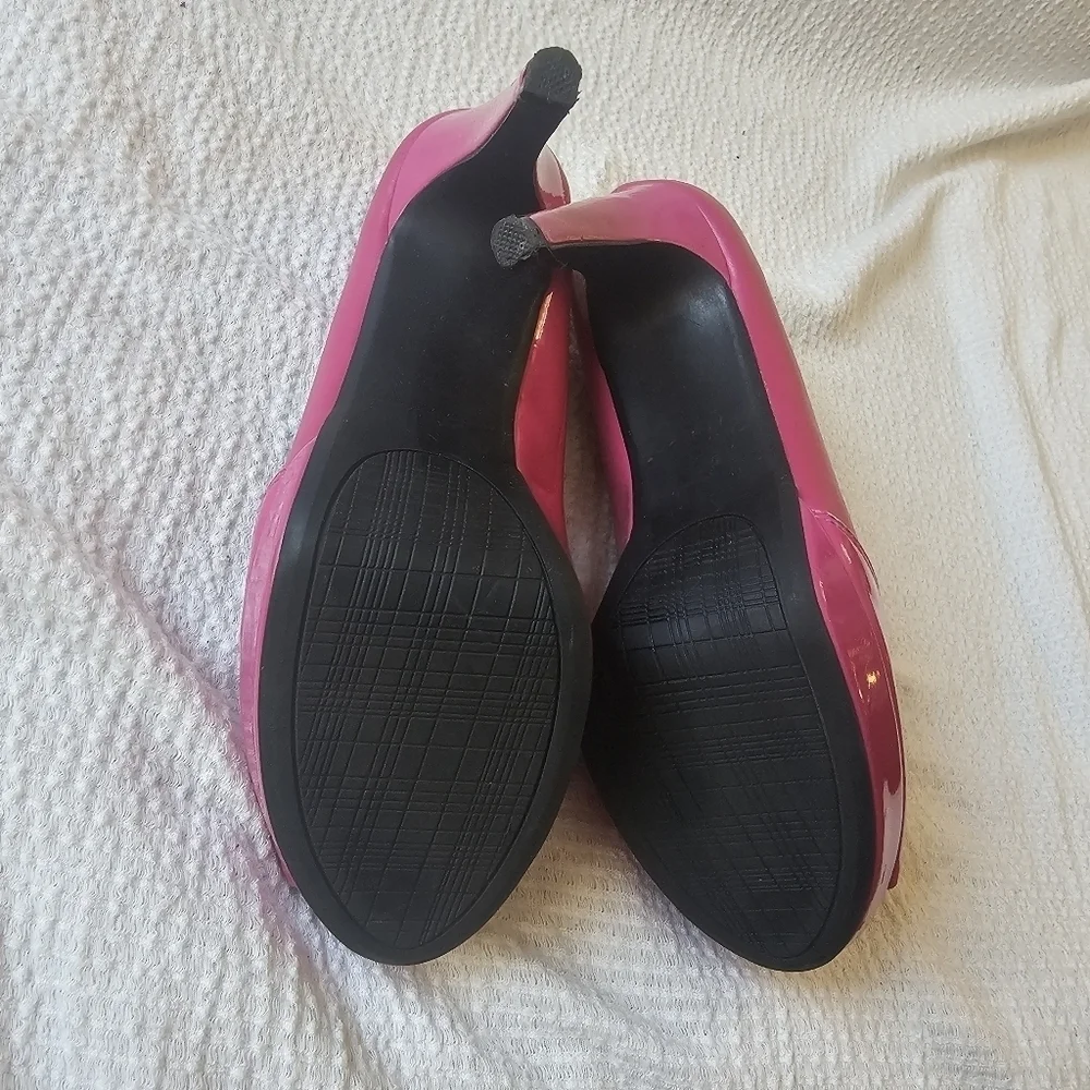 Rampage Granville patent leather hot pink peekaboo pumps size 8